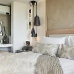 The Hide - Ridgestone Apartmán
