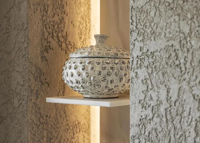 The Hide - Ridgestone